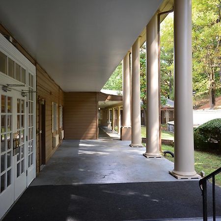 Econo Lodge Birmingham Hoover Bagian luar foto