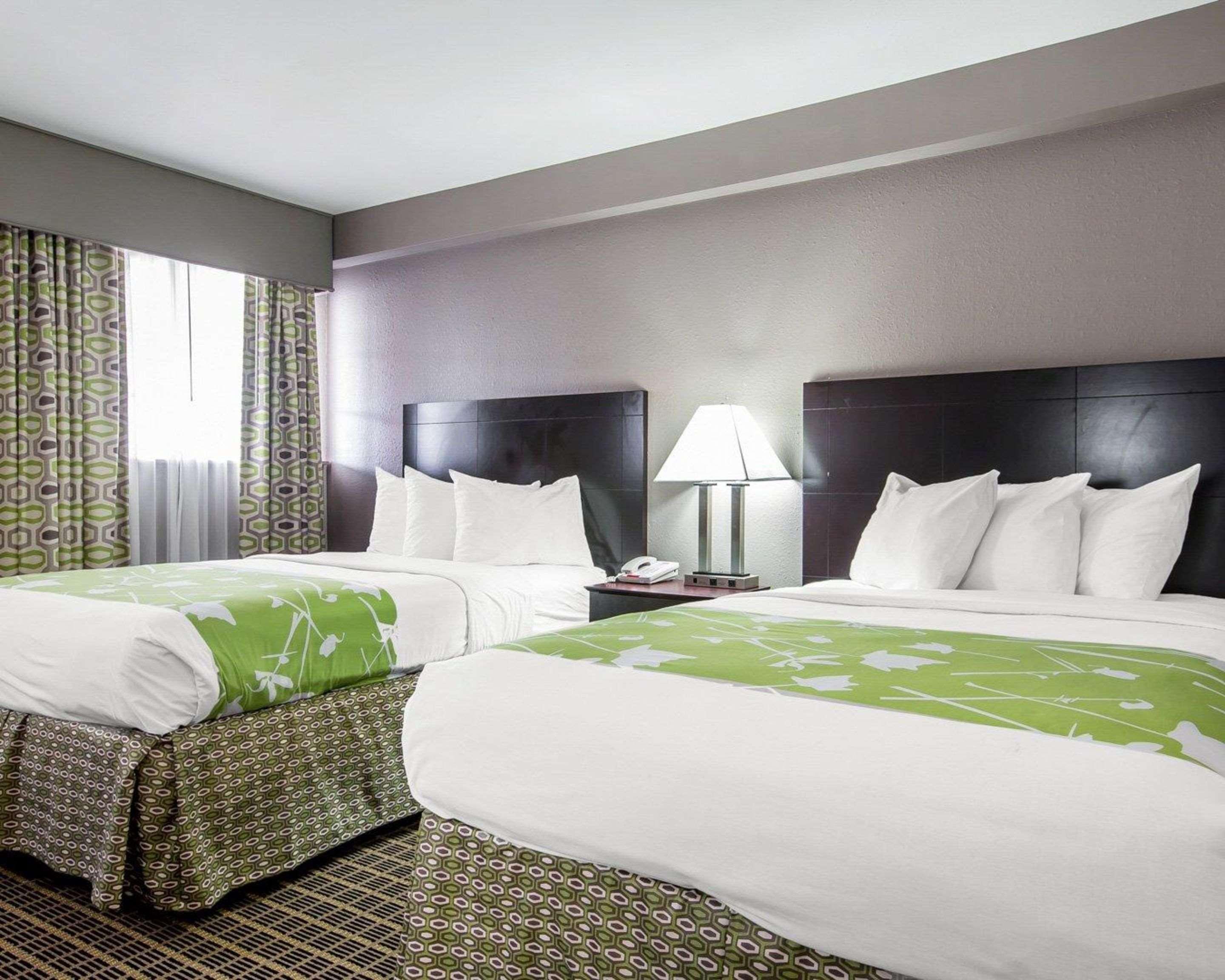 Econo Lodge Birmingham Hoover Bagian luar foto