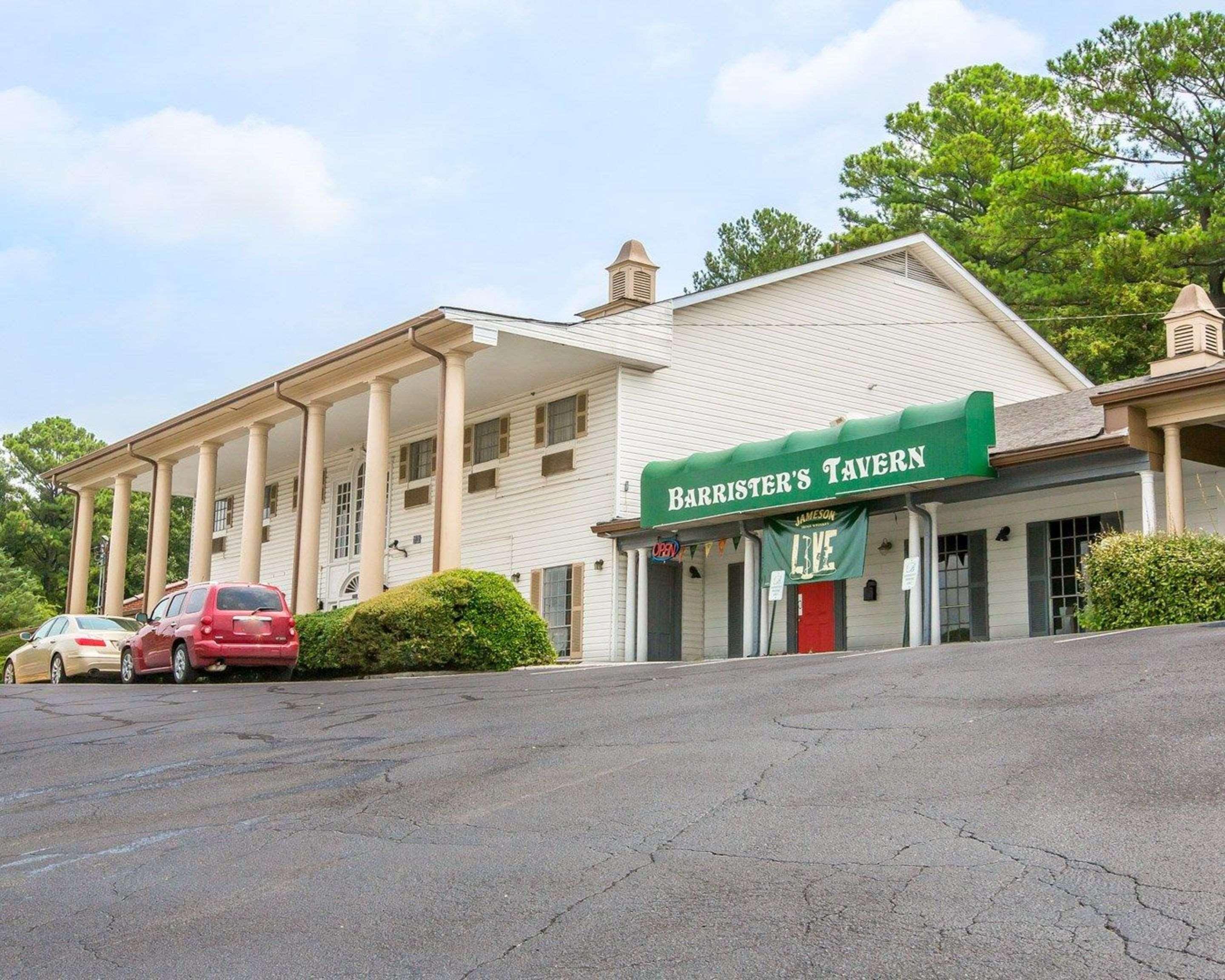 Econo Lodge Birmingham Hoover Bagian luar foto