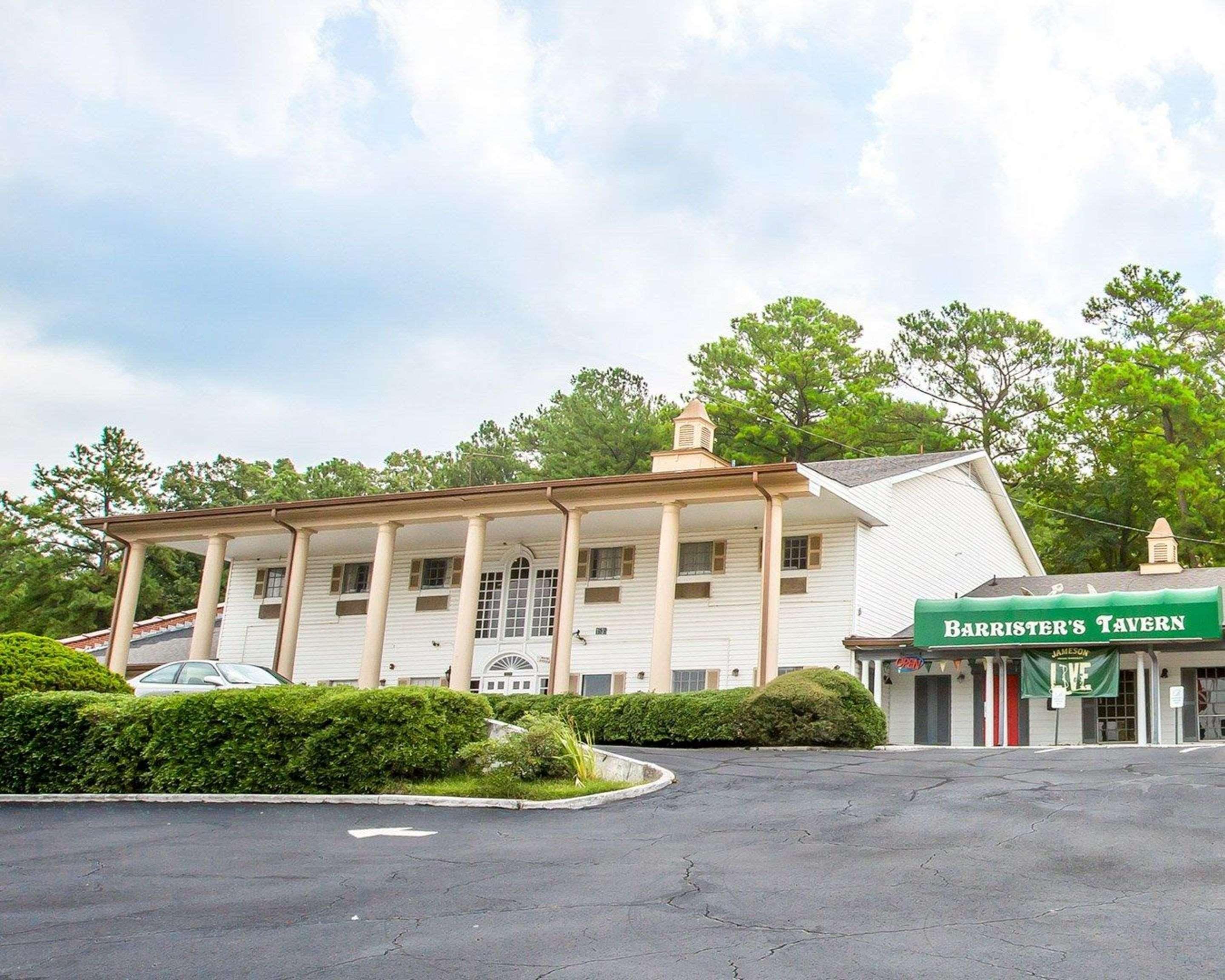 Econo Lodge Birmingham Hoover Bagian luar foto
