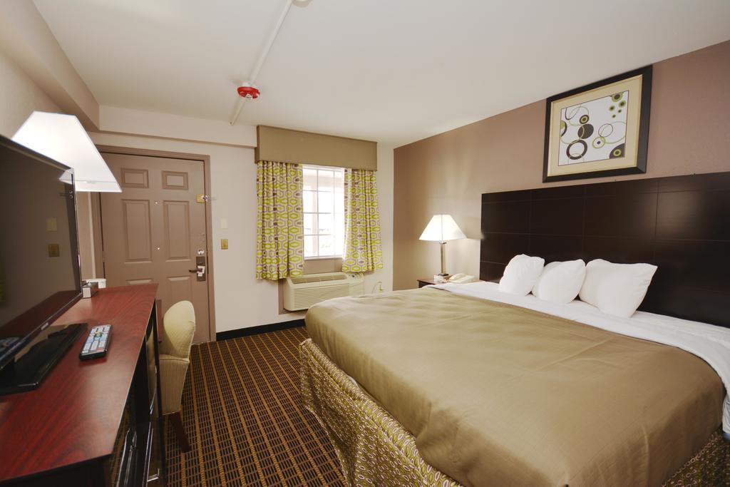 Econo Lodge Birmingham Hoover Bagian luar foto